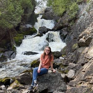 Meet your Posher, Jasmine